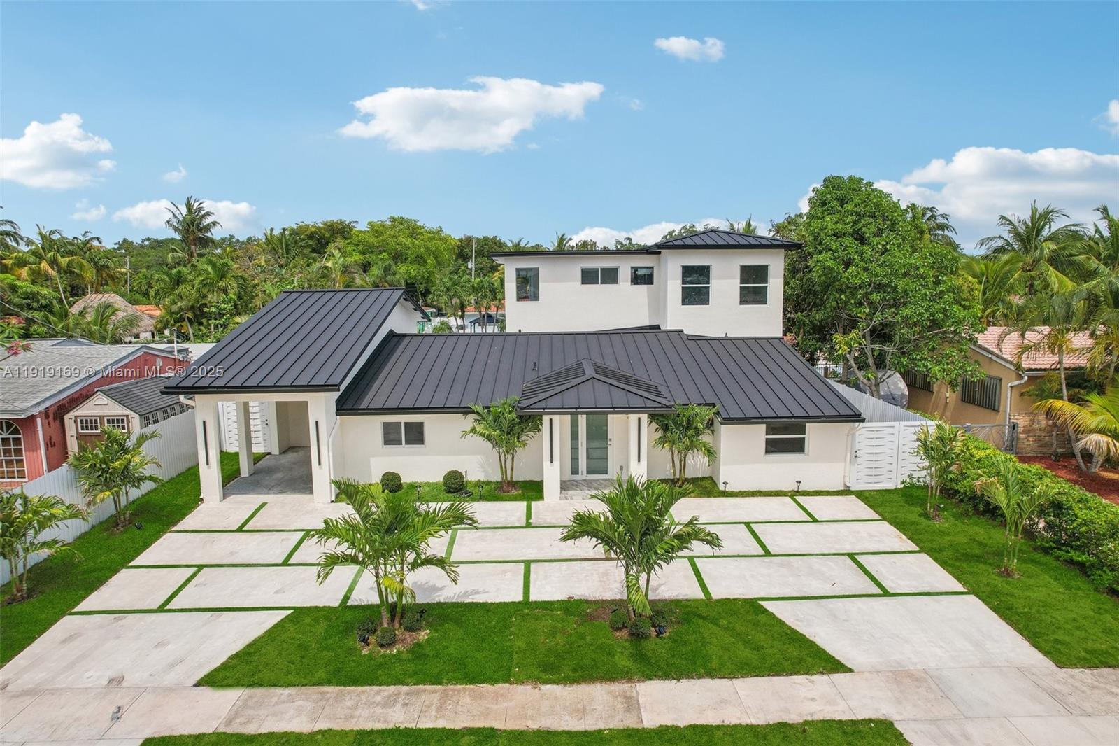 2001 SW 23rd Ave Fort Lauderdale, FL 33312