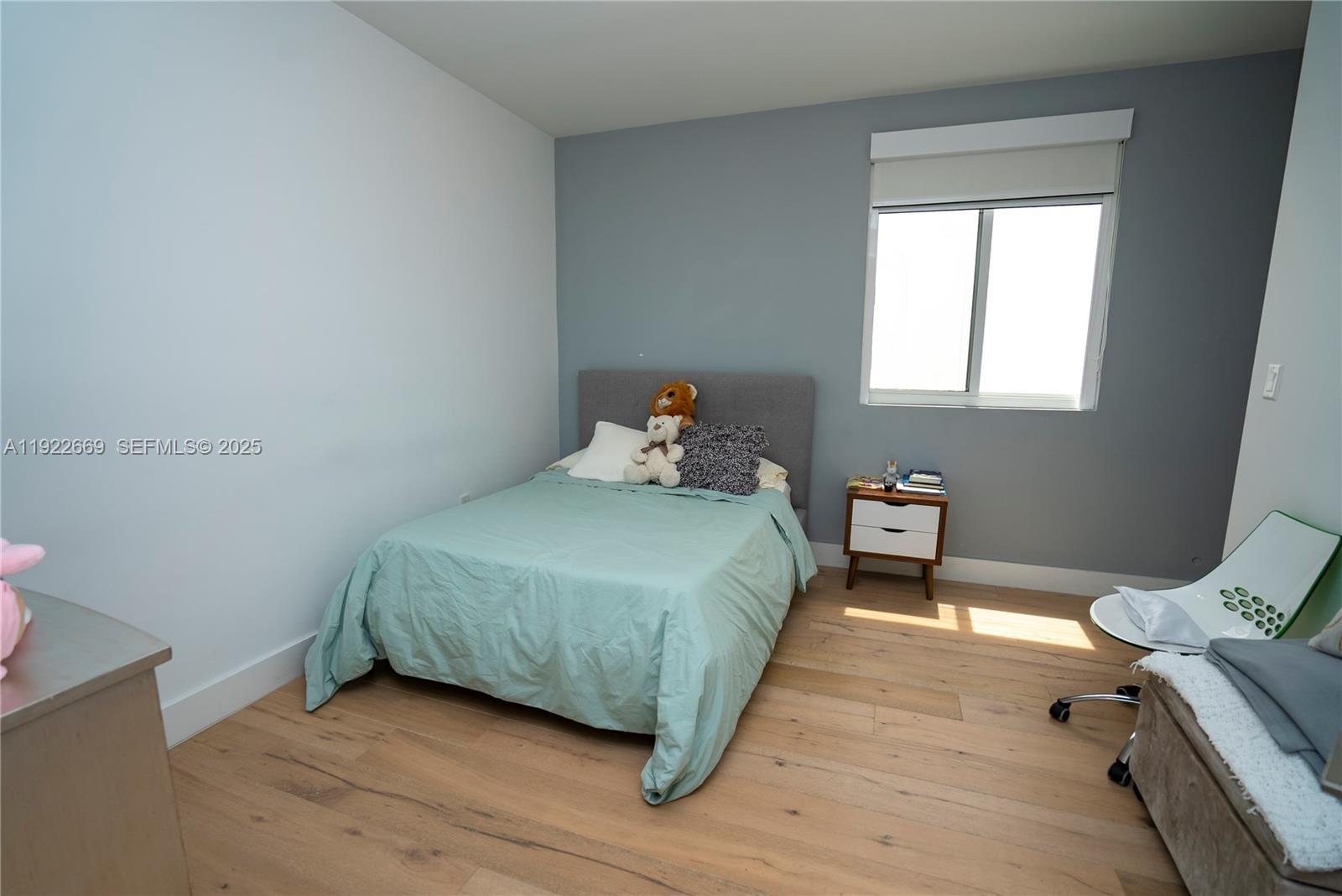 10272 NW 75th Ter Doral, FL 33178