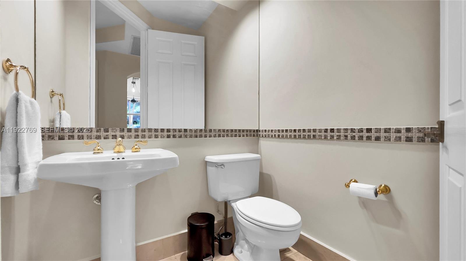 2530 Monterey Ct Weston, FL 33327