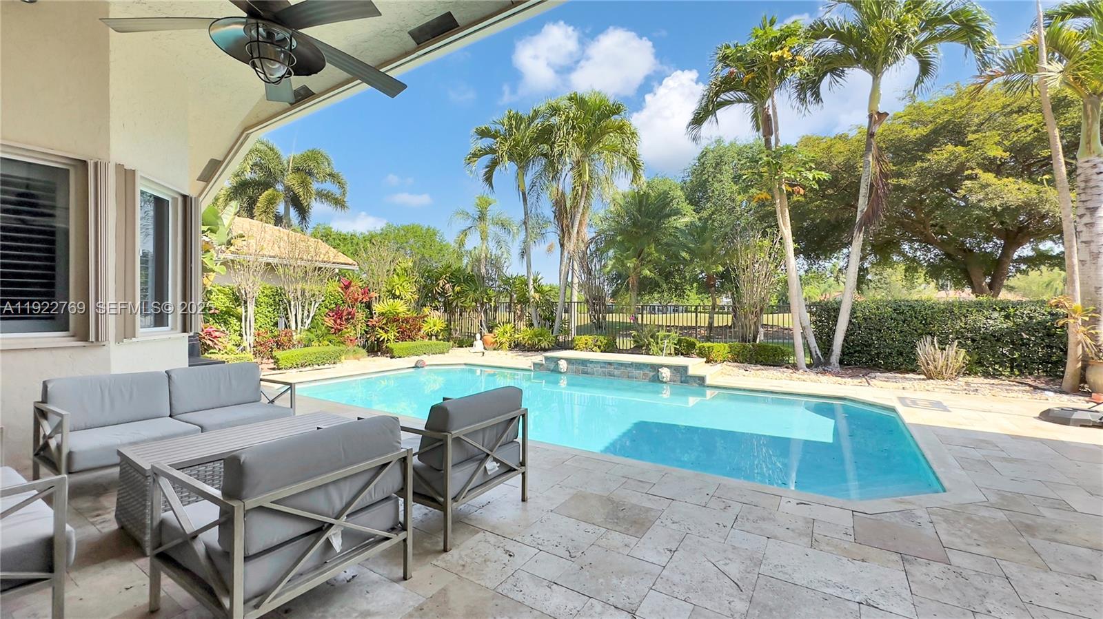 2530 Monterey Ct Weston, FL 33327