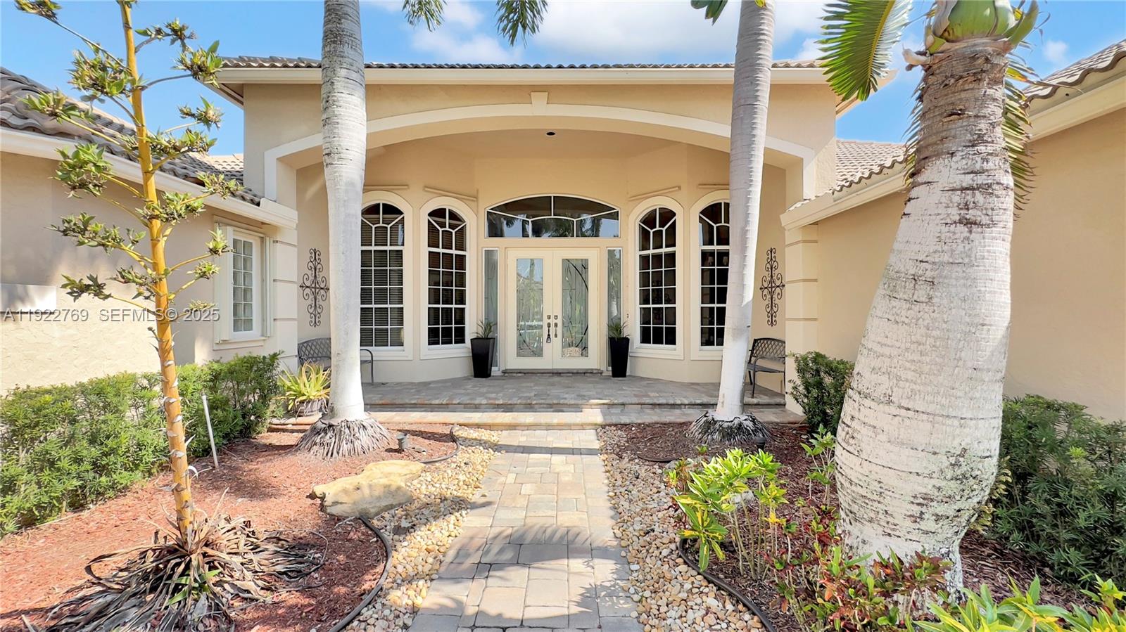 2530 Monterey Ct Weston, FL 33327