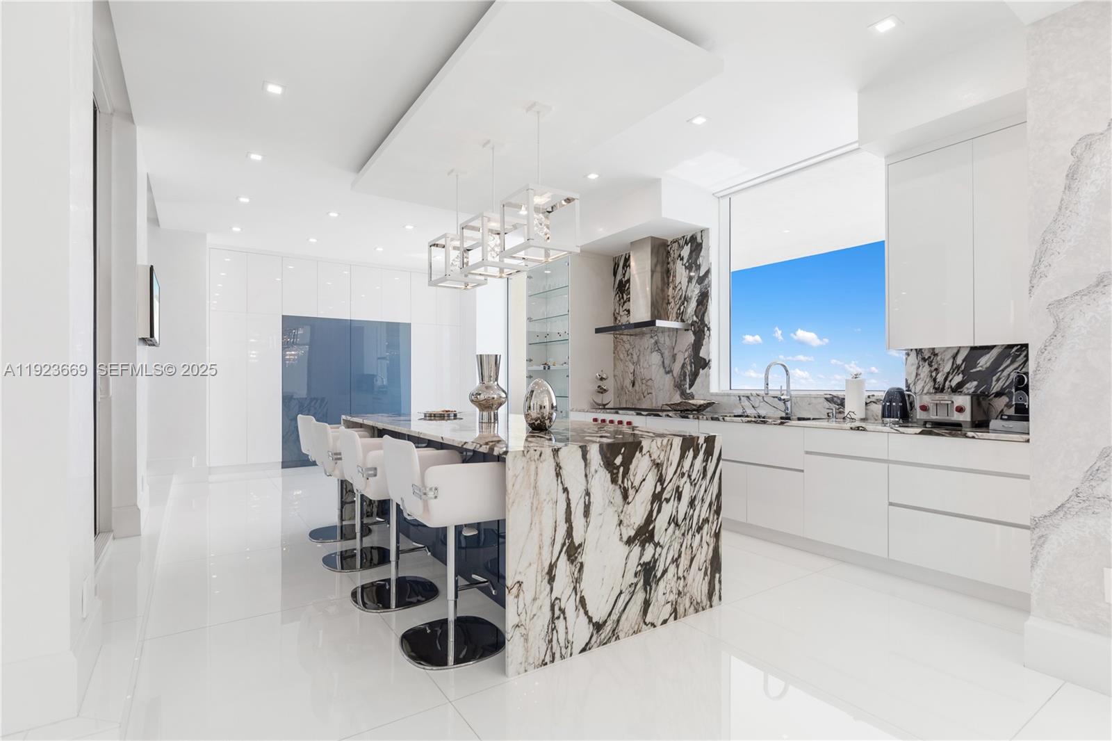 17875 Collins Ave #PH4701 Sunny Isles Beach, FL 33160