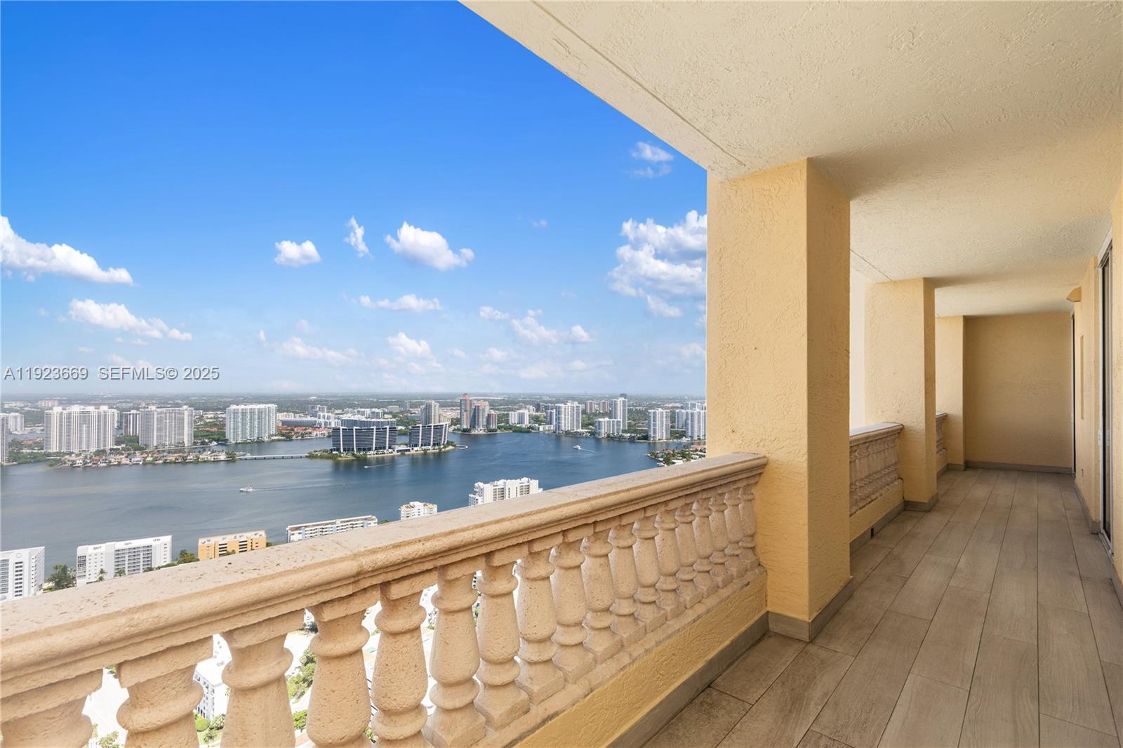 17875 Collins Ave #PH4701 Sunny Isles Beach, FL 33160