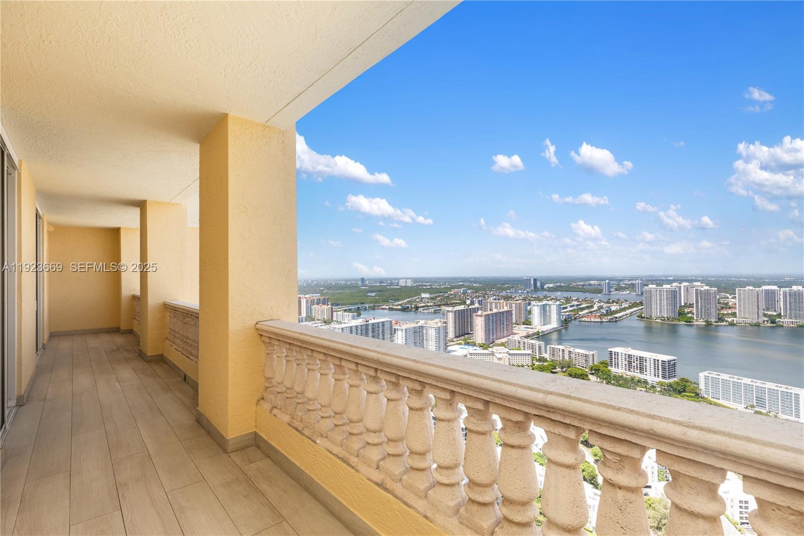 17875 Collins Ave #PH4701 Sunny Isles Beach, FL 33160