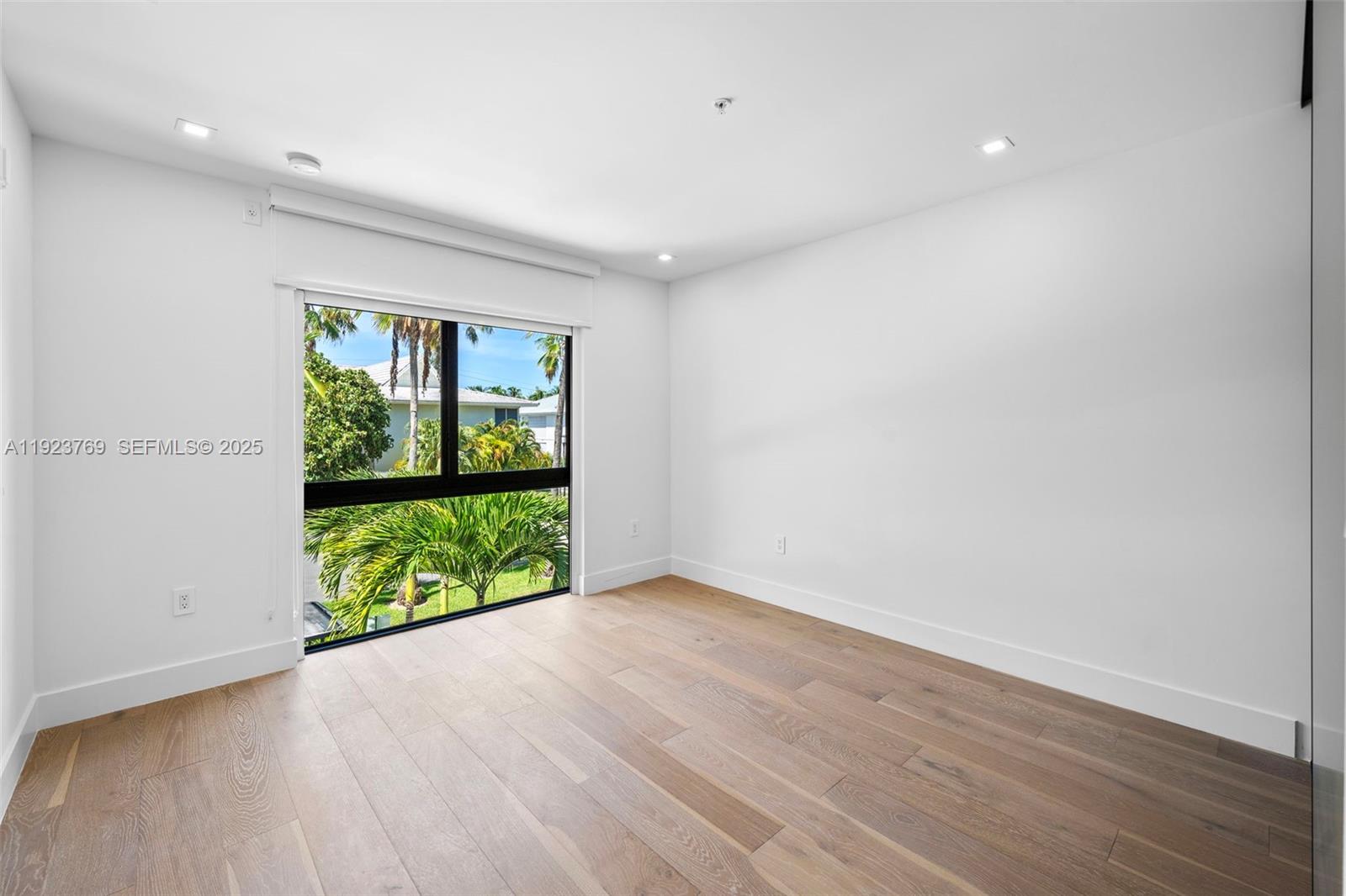 200 Sunrise Dr #200C Key Biscayne, FL 33149