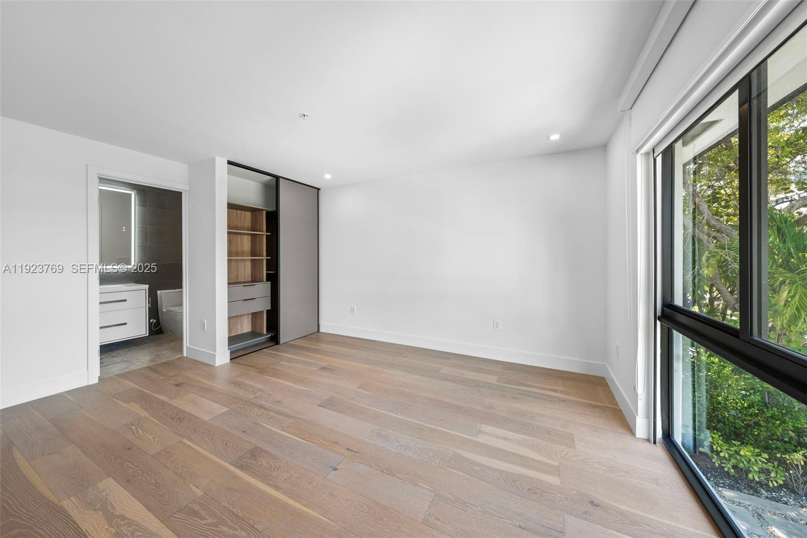 200 Sunrise Dr #200C Key Biscayne, FL 33149