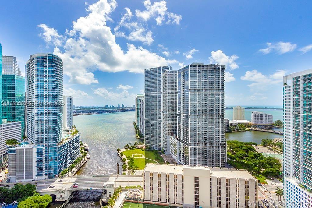 image Brickell on the River North14