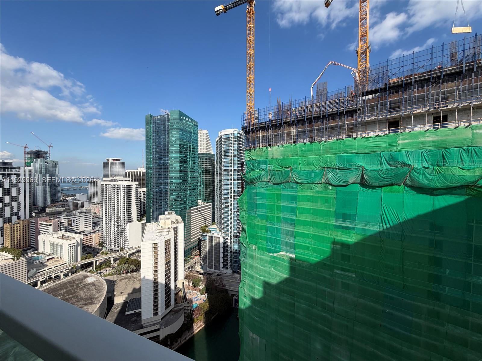 image Brickell on the River North17