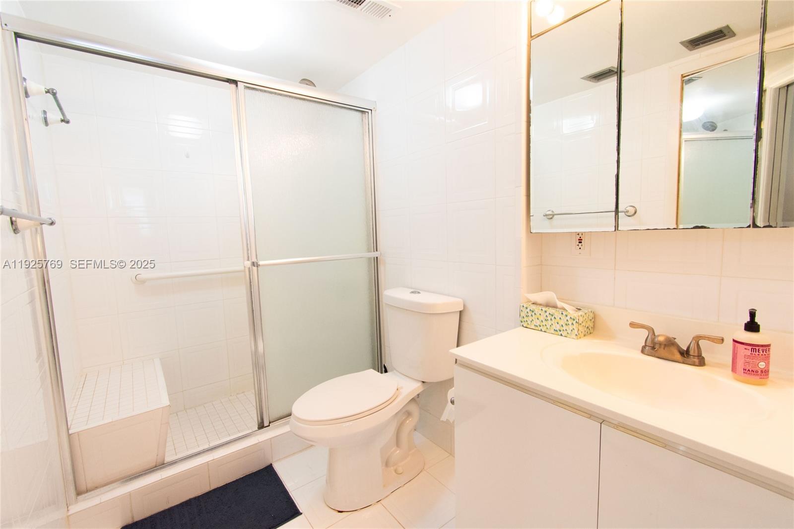 1621 Collins Ave #906 Miami Beach, FL 33139