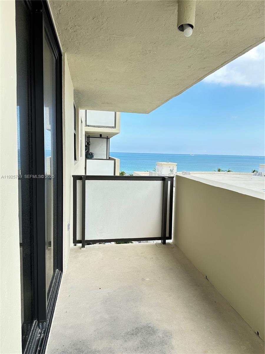 1621 Collins Ave #906 Miami Beach, FL 33139