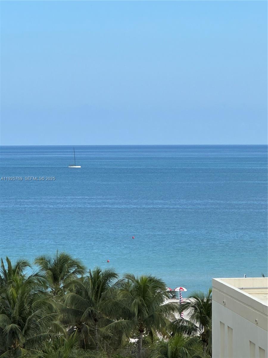 1621 Collins Ave #906 Miami Beach, FL 33139