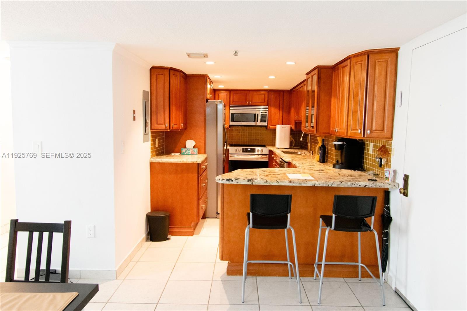 1621 Collins Ave #906 Miami Beach, FL 33139