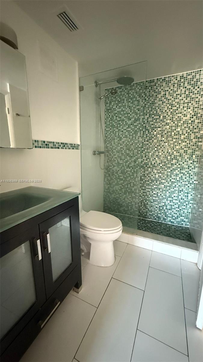 Undisclosed Address Miami Beach, FL 33139