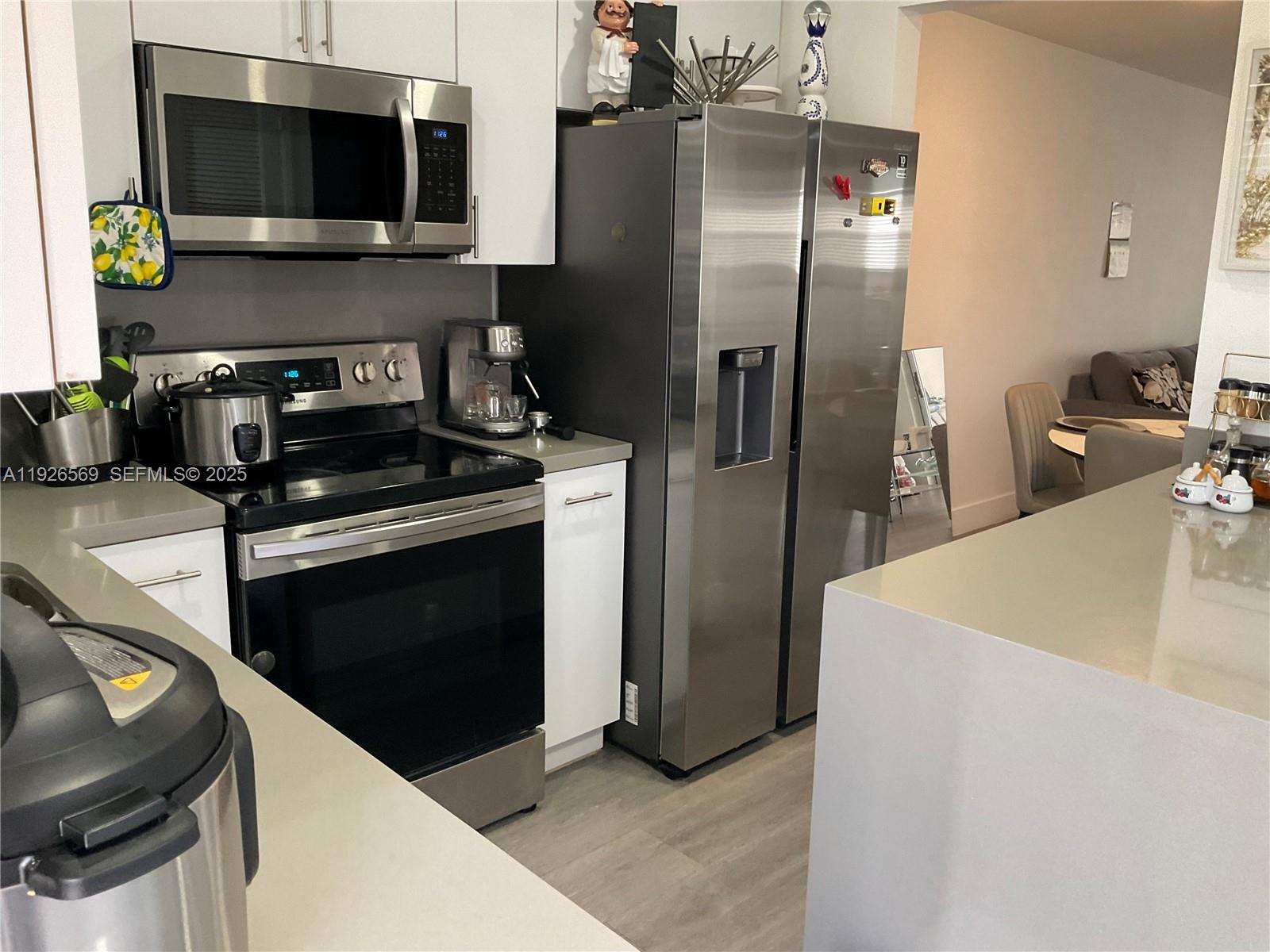 9010 Sunrise Lks Blvd #304 Sunrise, FL 33322