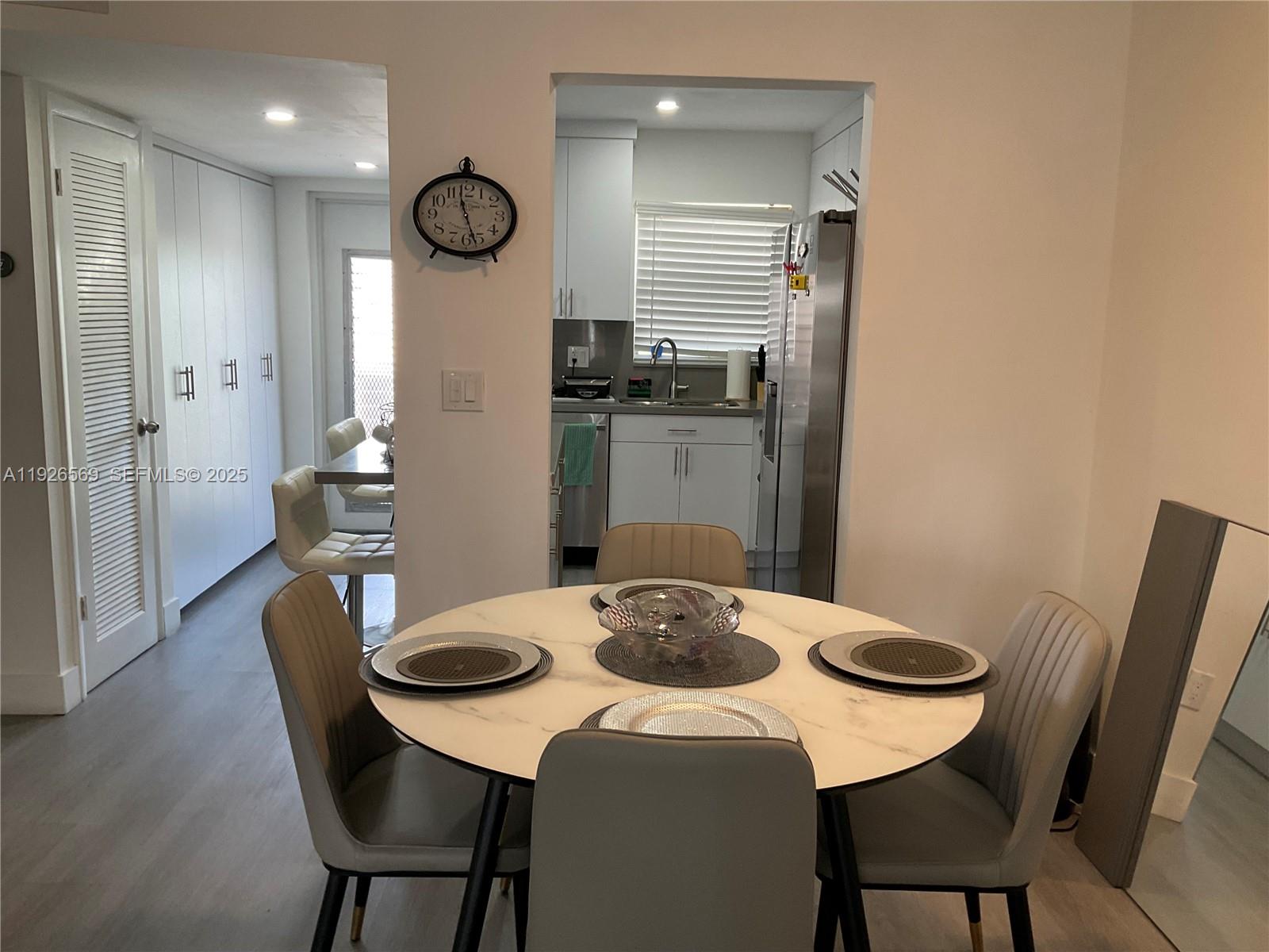 9010 Sunrise Lks Blvd #304 Sunrise, FL 33322