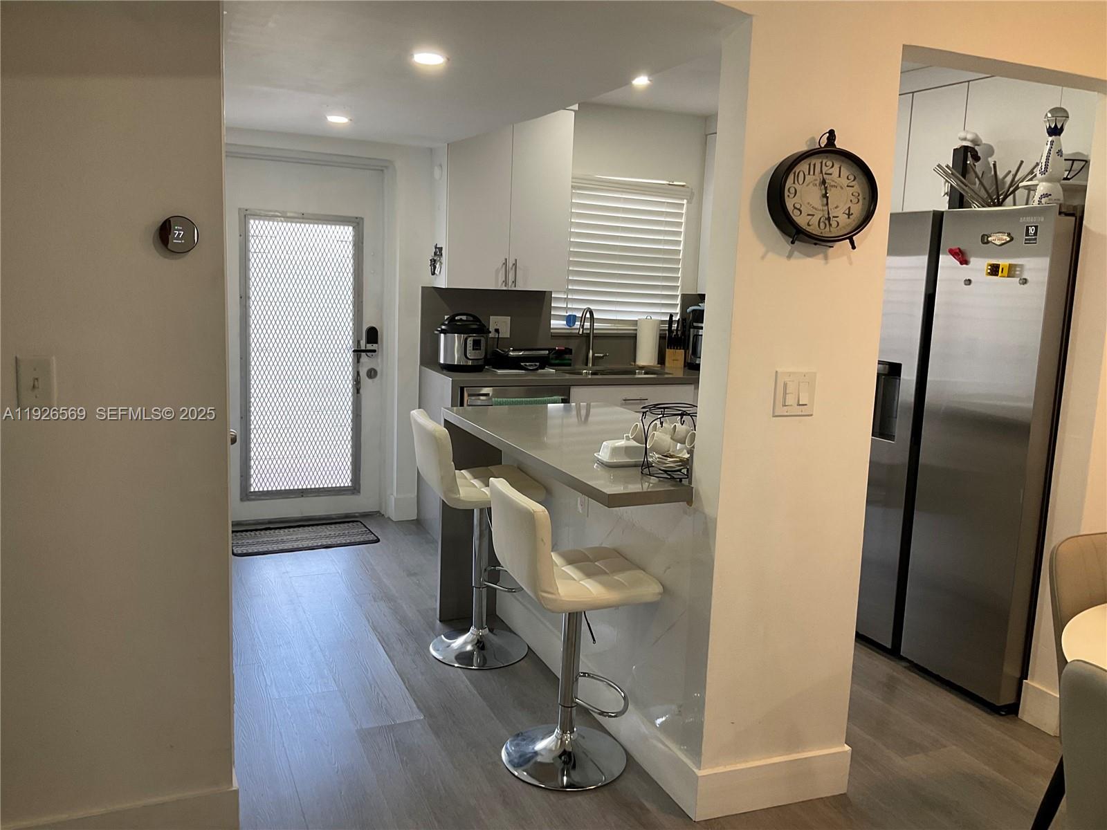 9010 Sunrise Lks Blvd #304 Sunrise, FL 33322