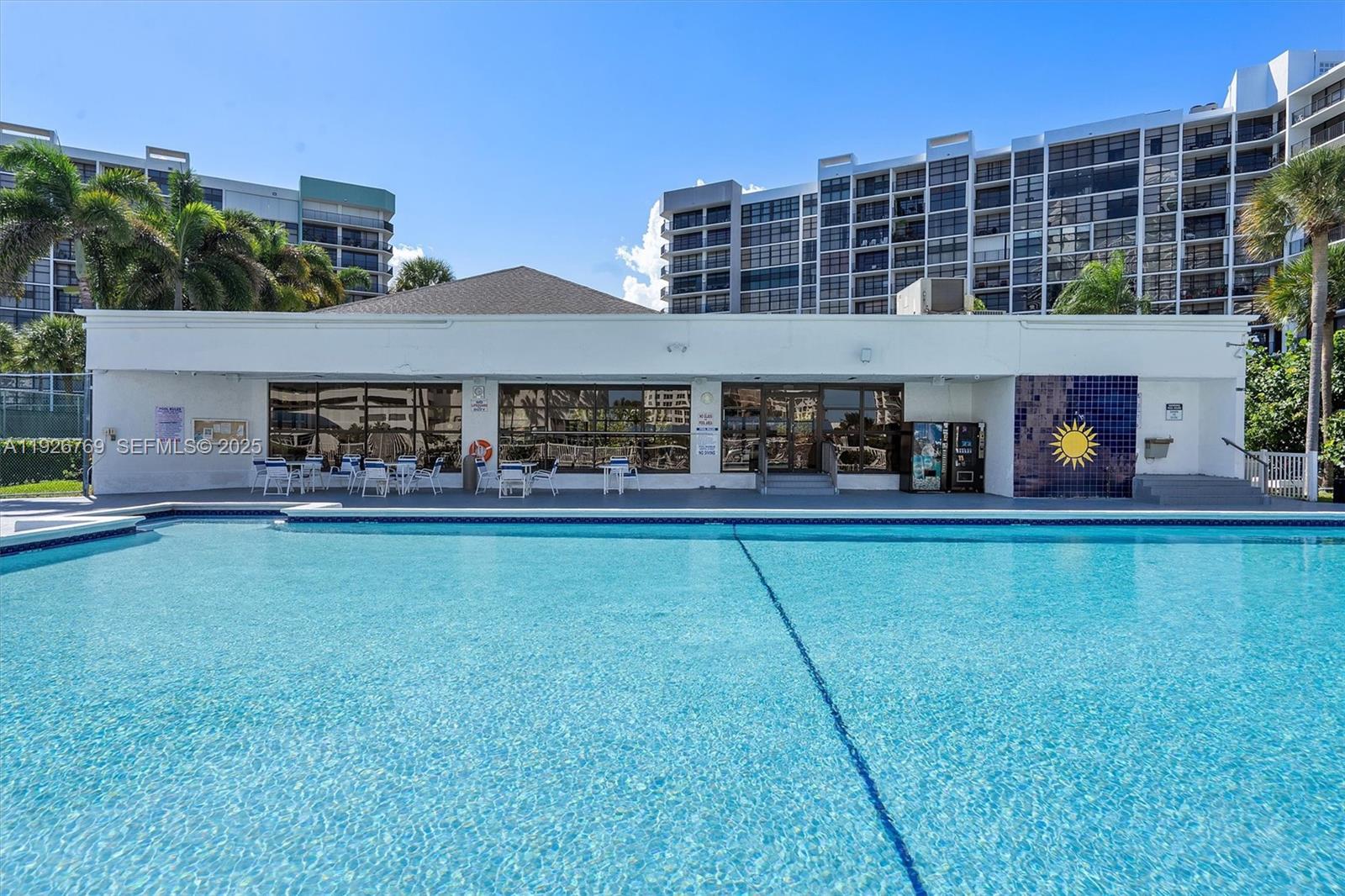 600 Parkview Dr #611 Hallandale Beach, FL 33009