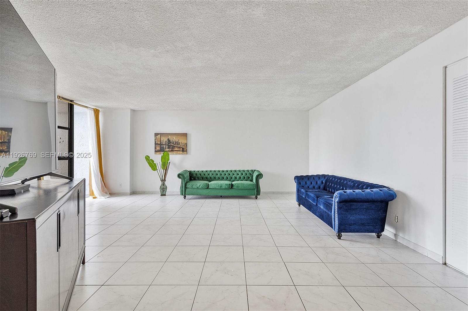 600 Parkview Dr #611 Hallandale Beach, FL 33009