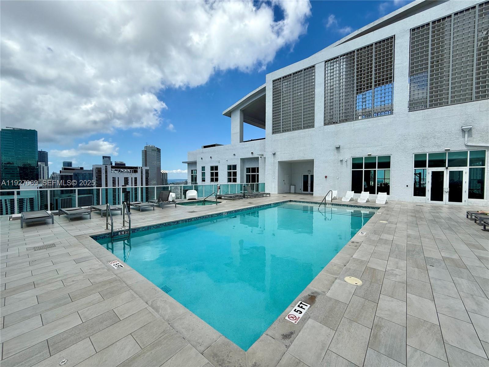 133 NE 2nd Ave #1905 Miami, FL 33132