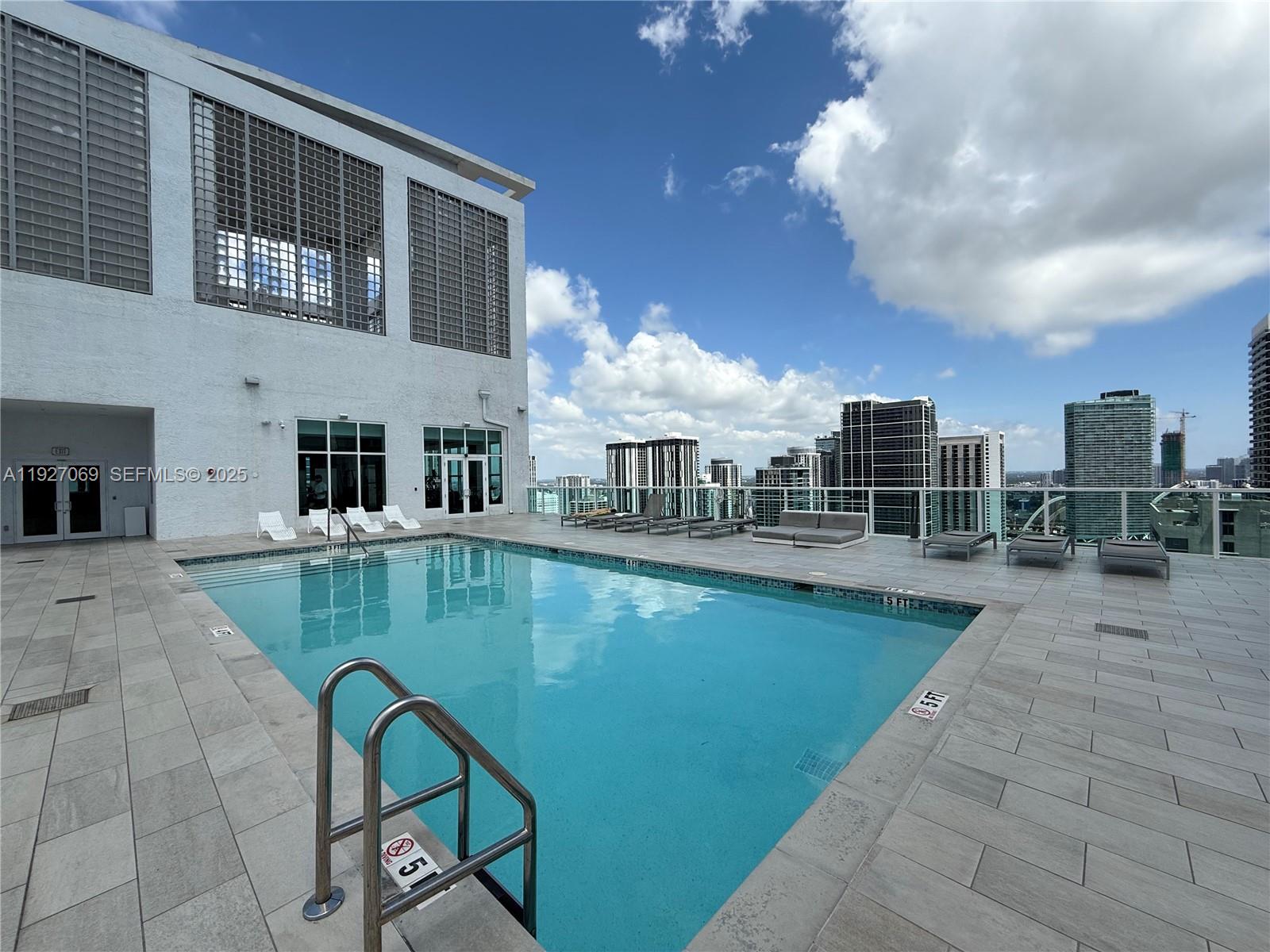 133 NE 2nd Ave #1905 Miami, FL 33132