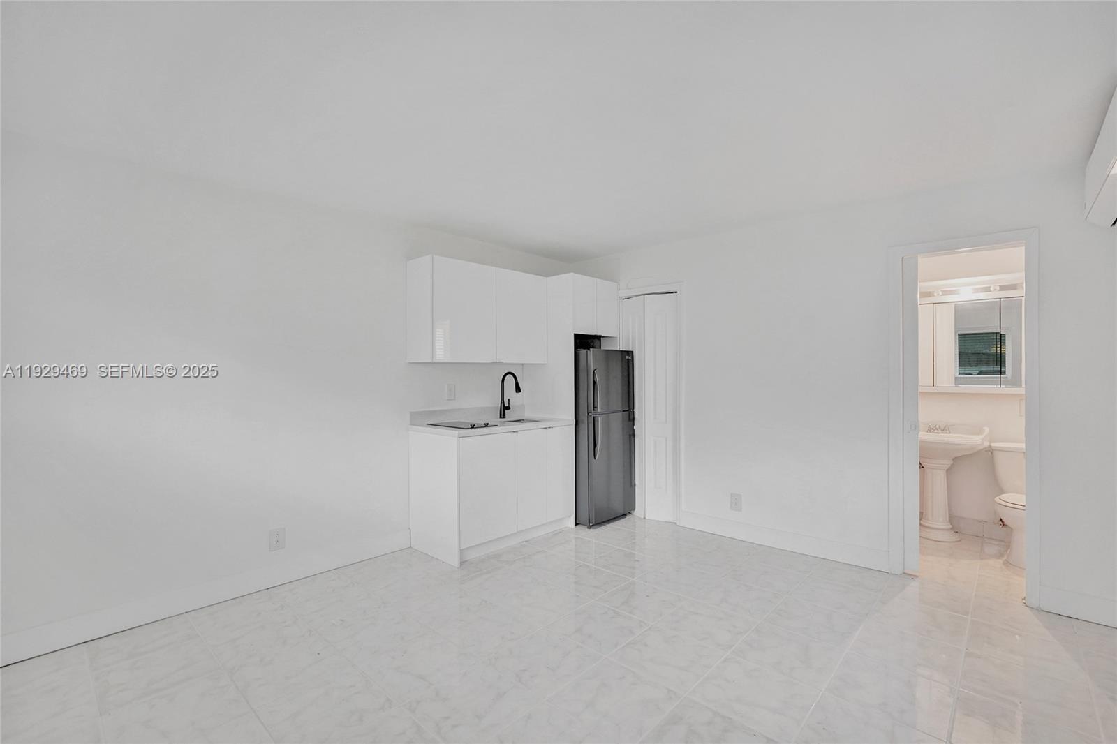 5100 NE 17th Ter Fort Lauderdale, FL 33334