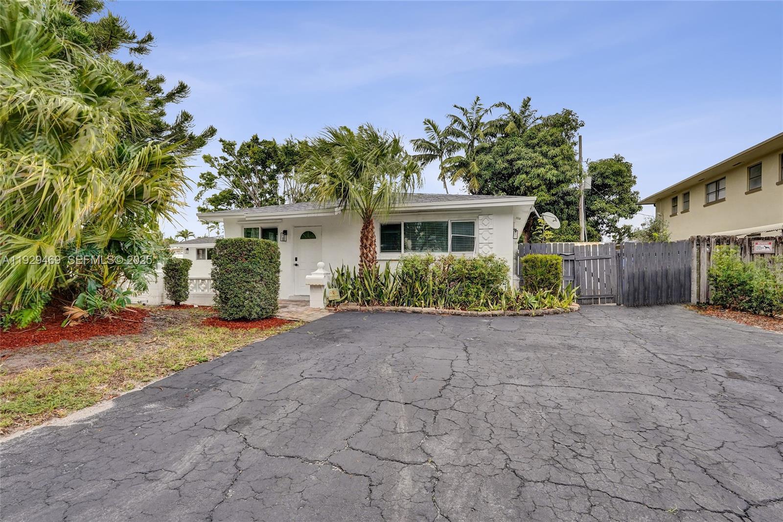 5100 NE 17th Ter Fort Lauderdale, FL 33334