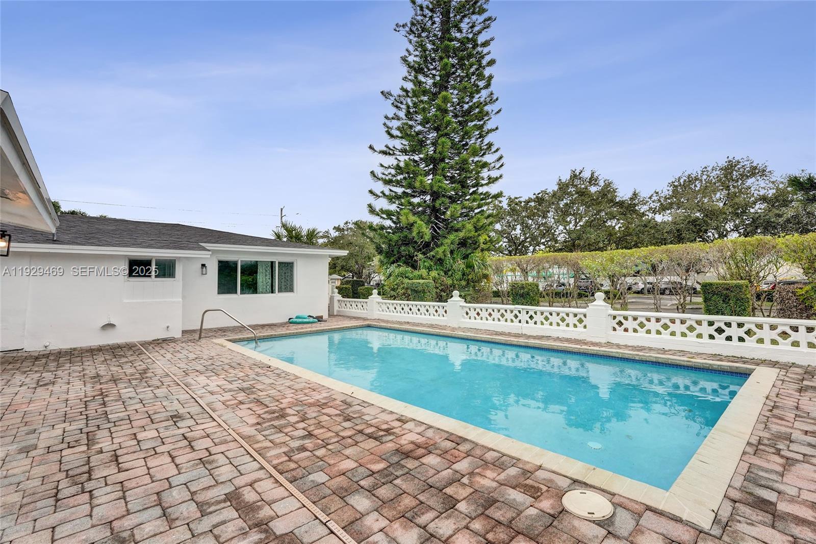 5100 NE 17th Ter Fort Lauderdale, FL 33334