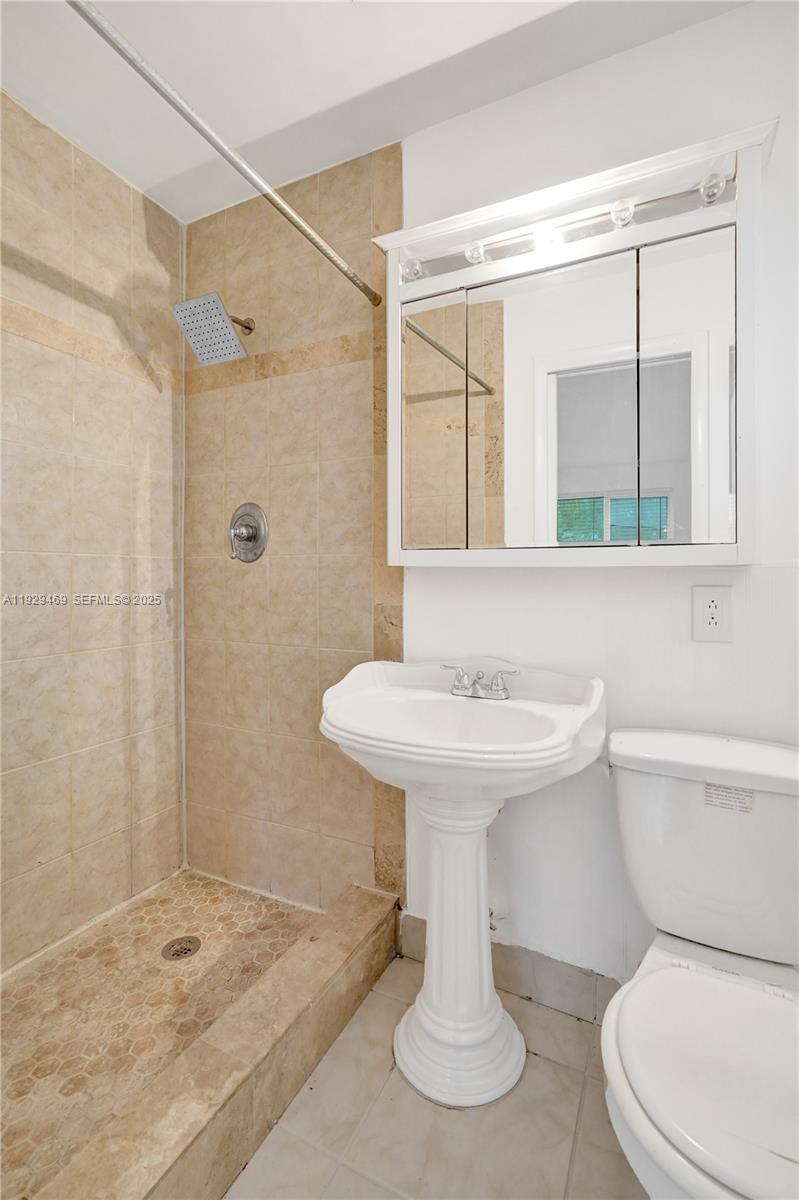 5100 NE 17th Ter Fort Lauderdale, FL 33334