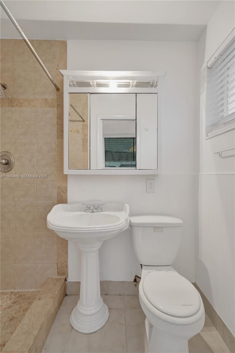 5100 NE 17th Ter Fort Lauderdale, FL 33334