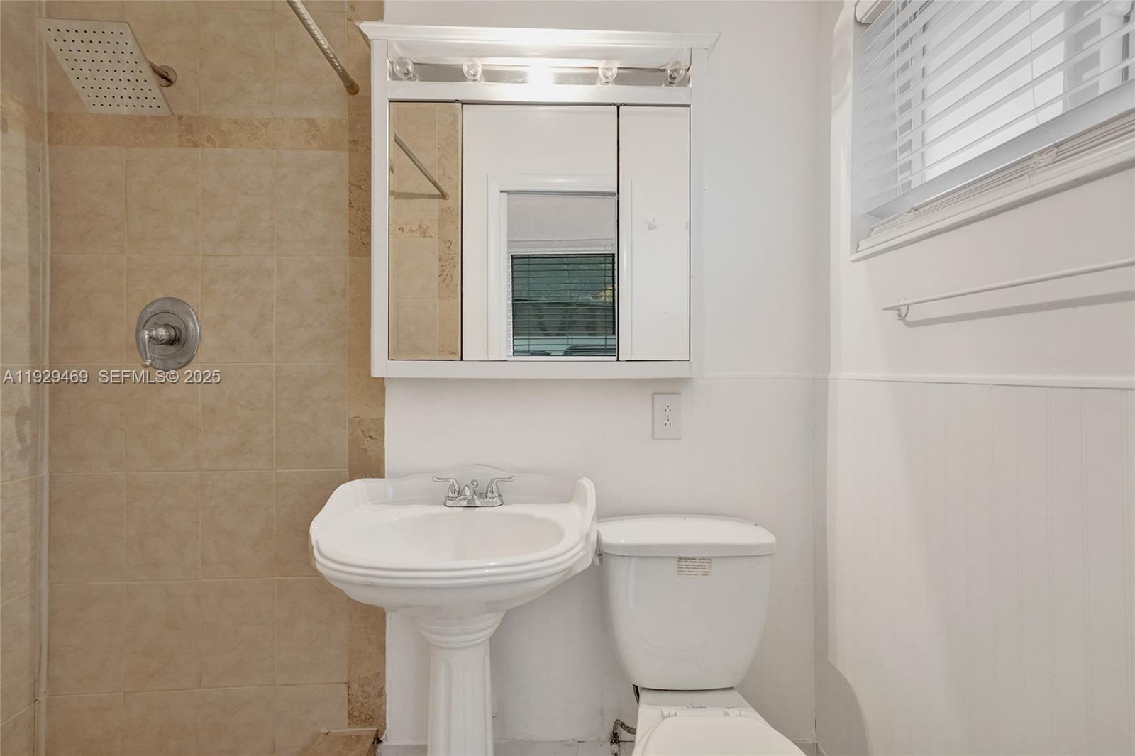 5100 NE 17th Ter Fort Lauderdale, FL 33334