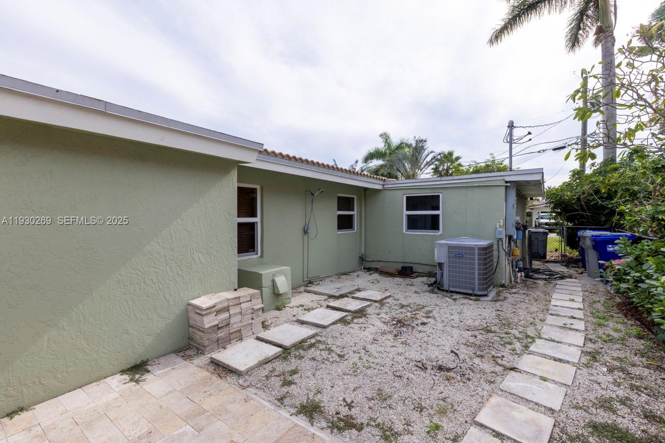 2875 NE 19th St Pompano Beach, FL 33062