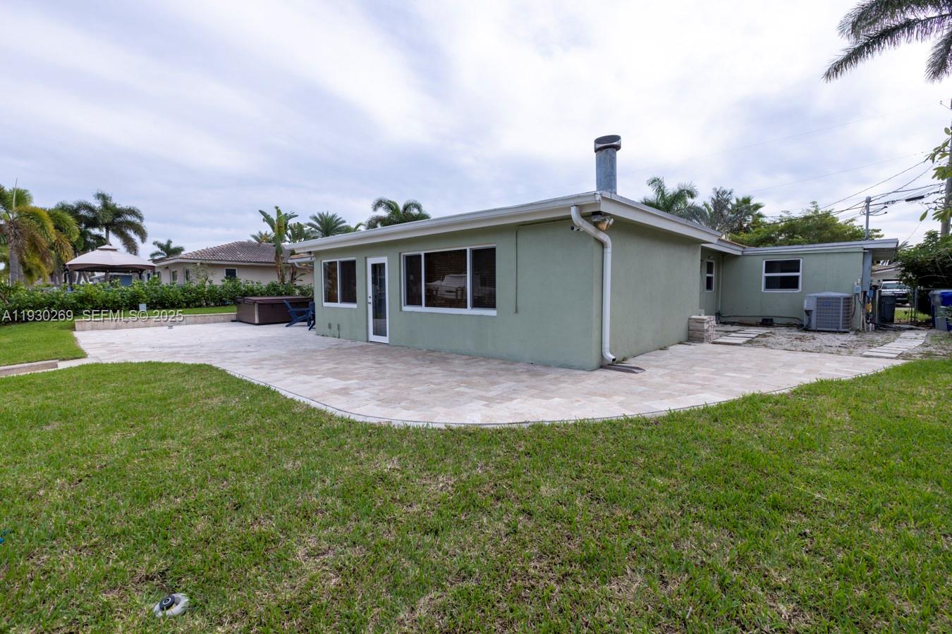 2875 NE 19th St Pompano Beach, FL 33062
