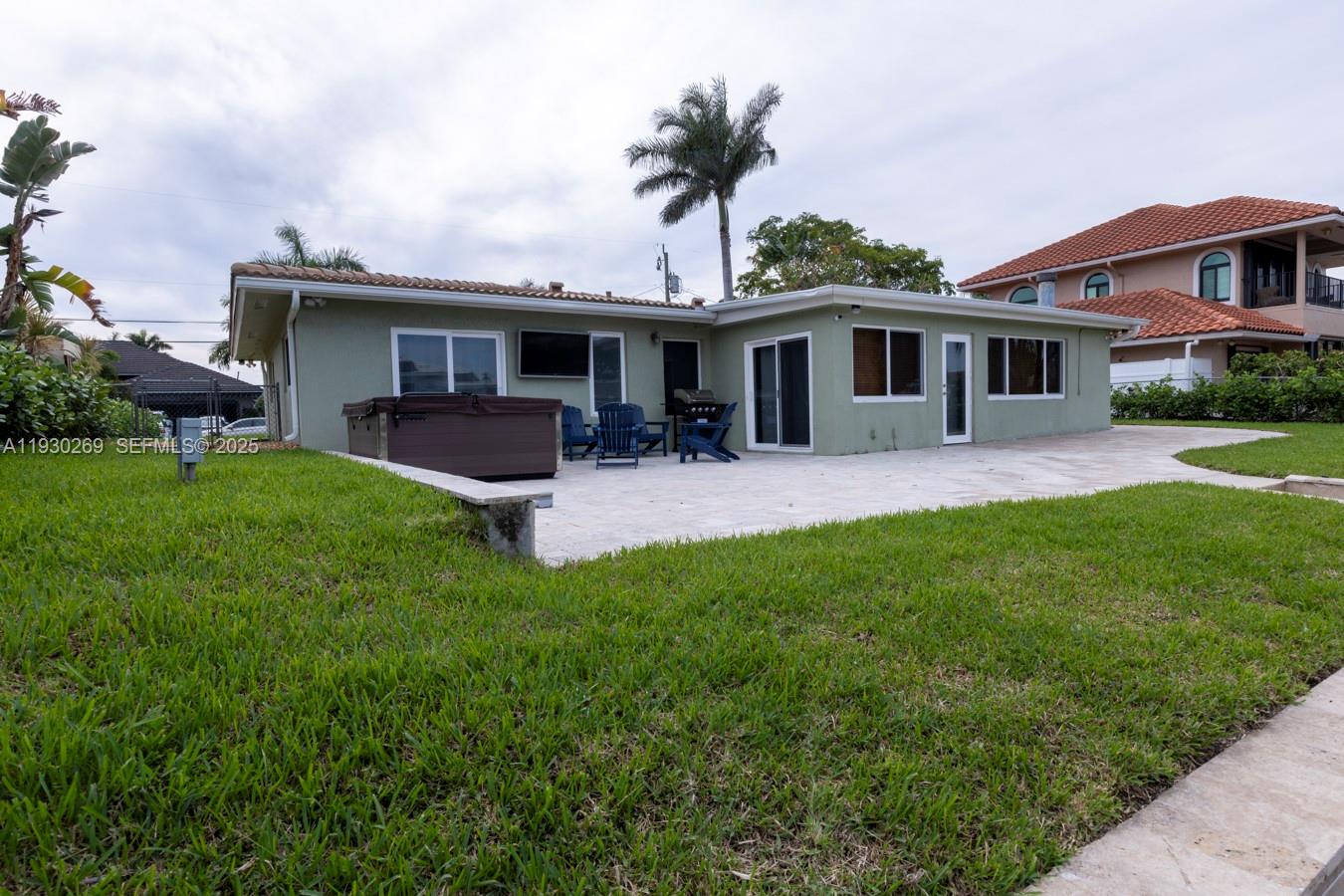 2875 NE 19th St Pompano Beach, FL 33062
