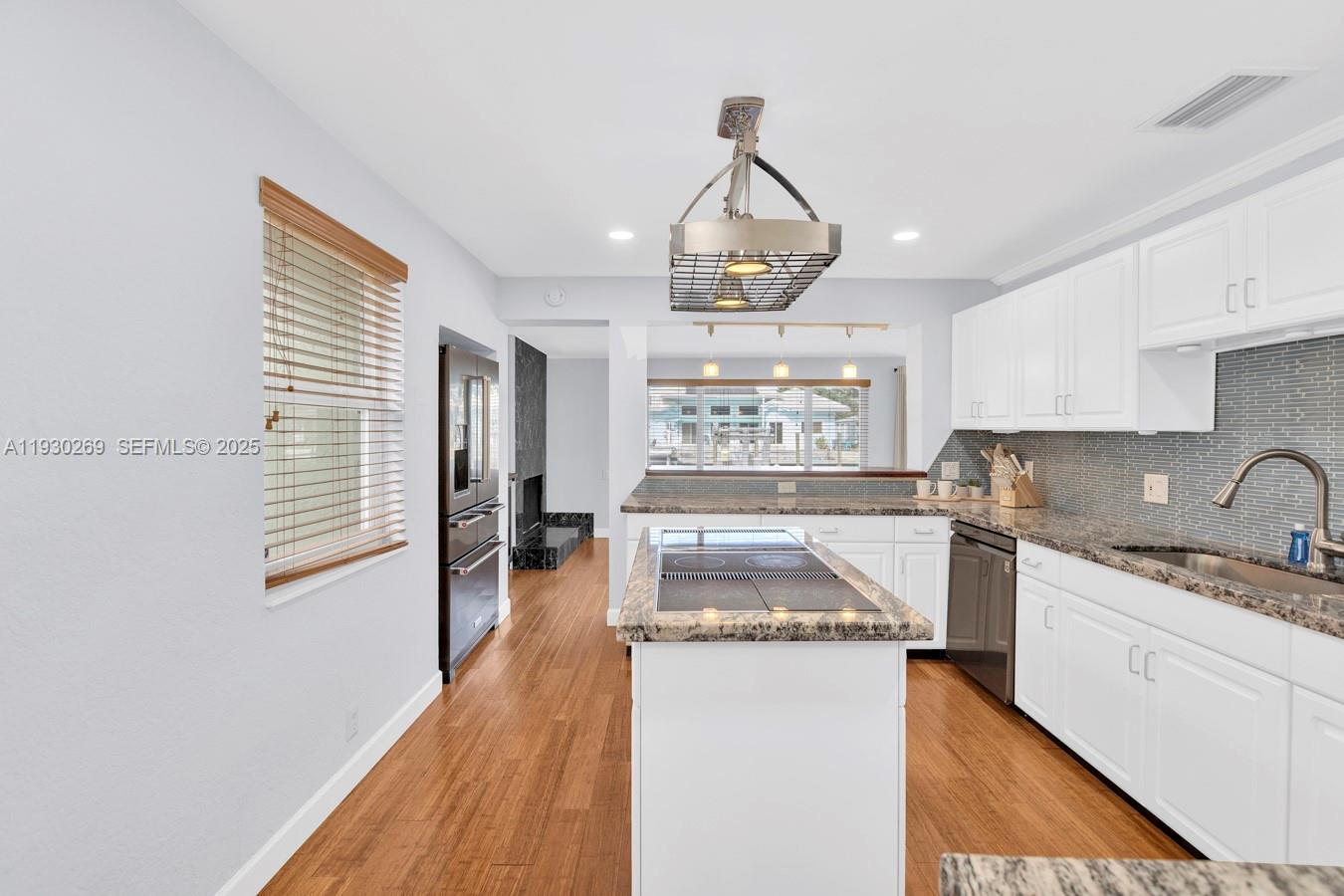 2875 NE 19th St Pompano Beach, FL 33062