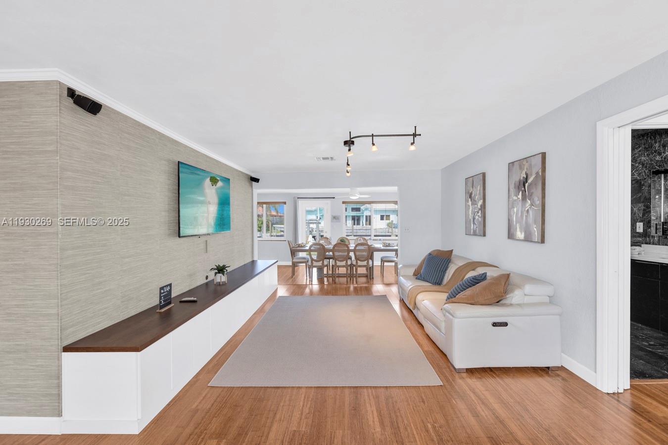 2875 NE 19th St Pompano Beach, FL 33062