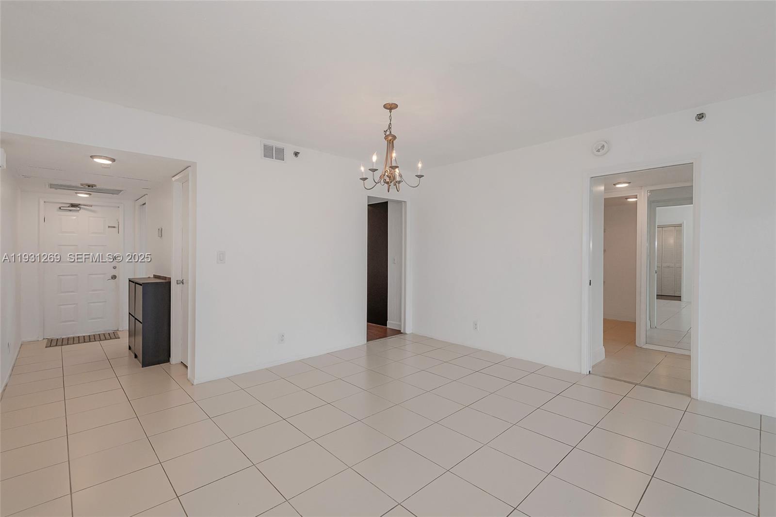 625 Oaks Dr #503 Pompano Beach, FL 33069