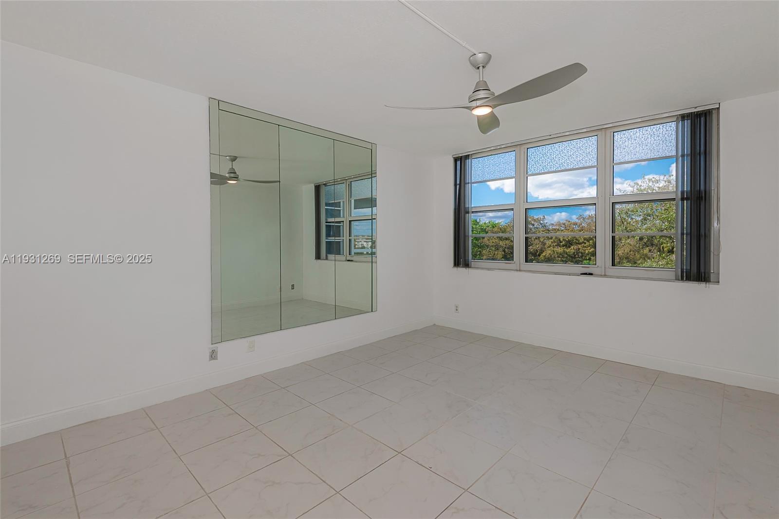 625 Oaks Dr #503 Pompano Beach, FL 33069