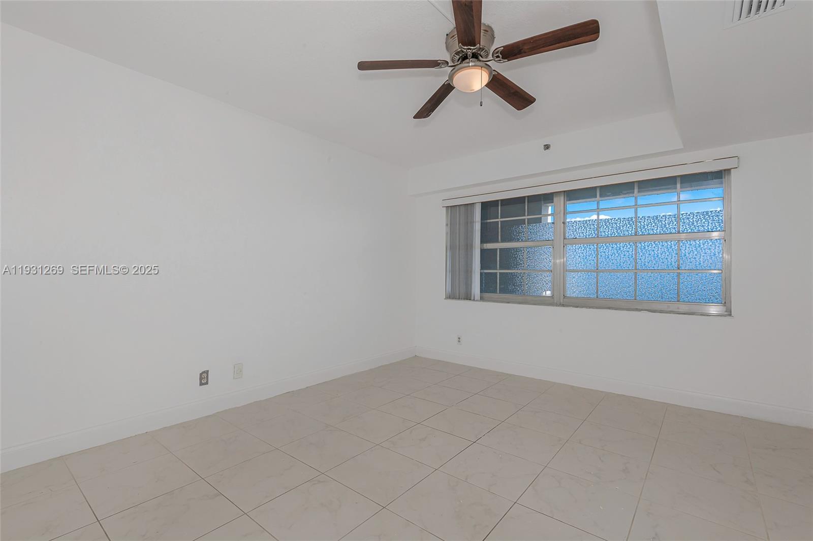 625 Oaks Dr #503 Pompano Beach, FL 33069