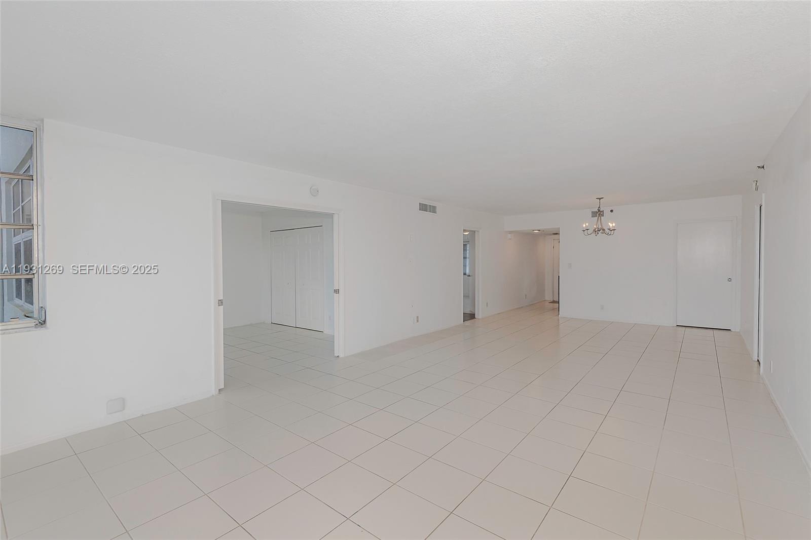 625 Oaks Dr #503 Pompano Beach, FL 33069