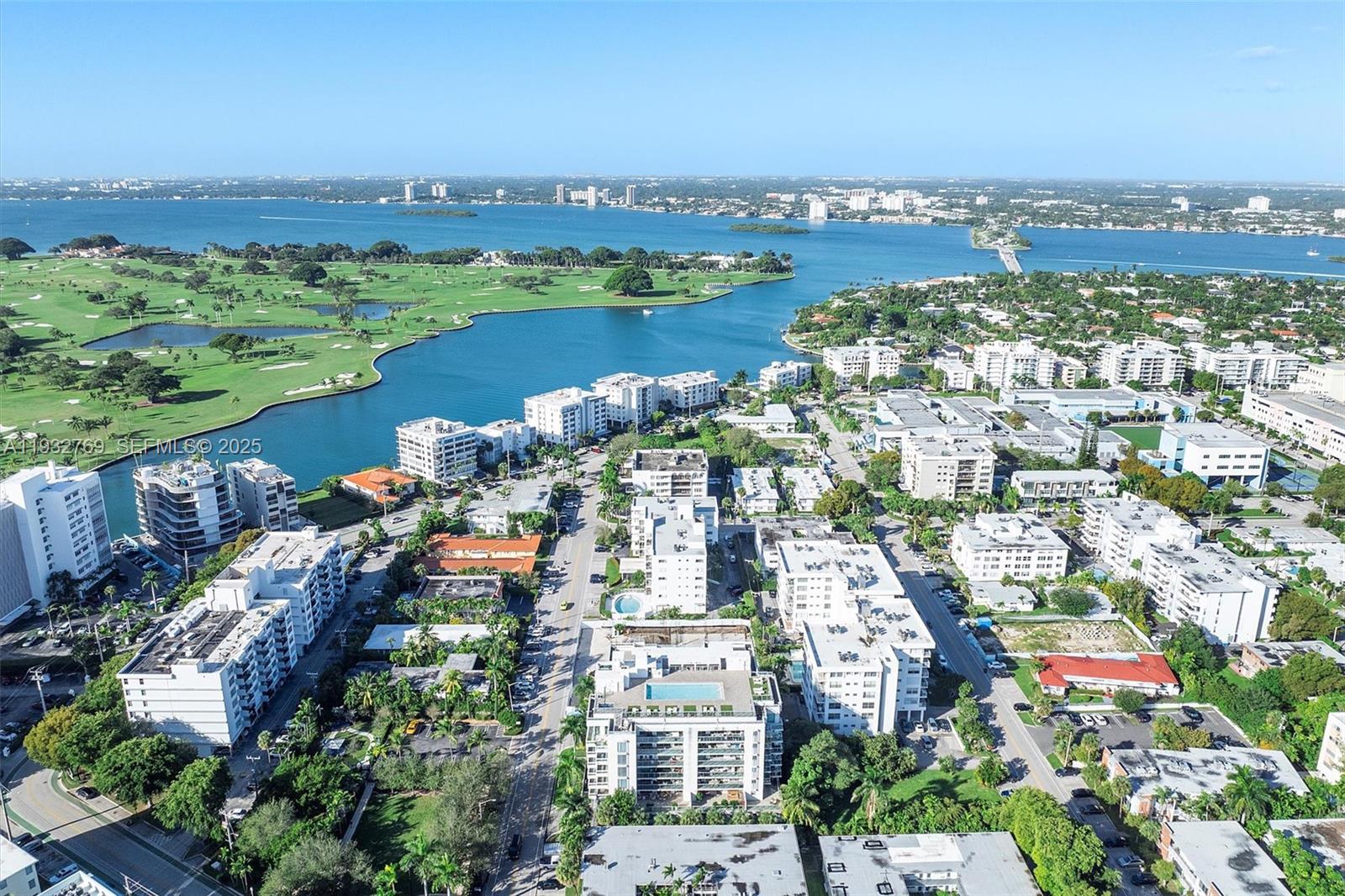 image Bay Harbor Club43