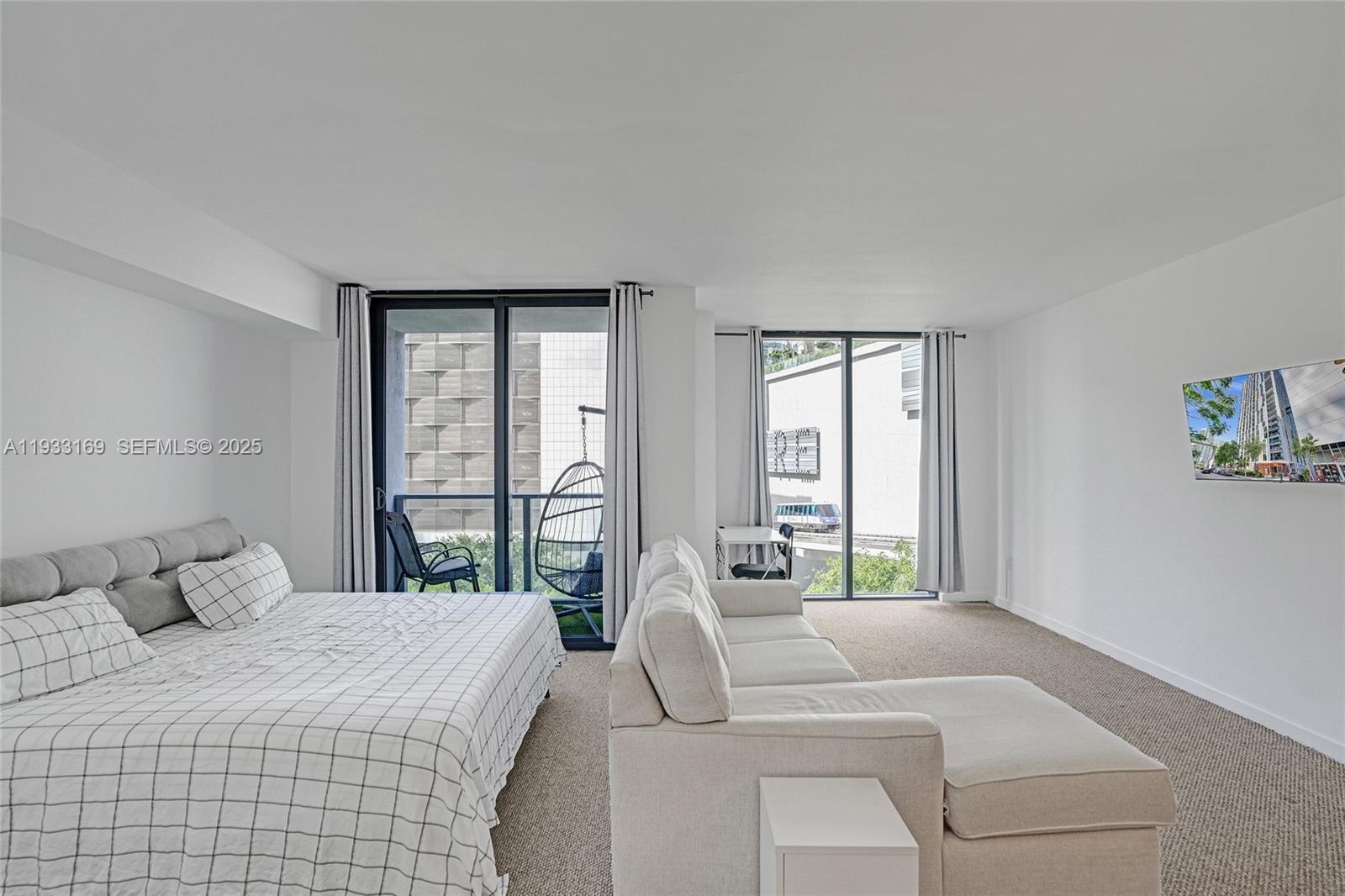 31 SE 6th St #805 Miami, FL 33131