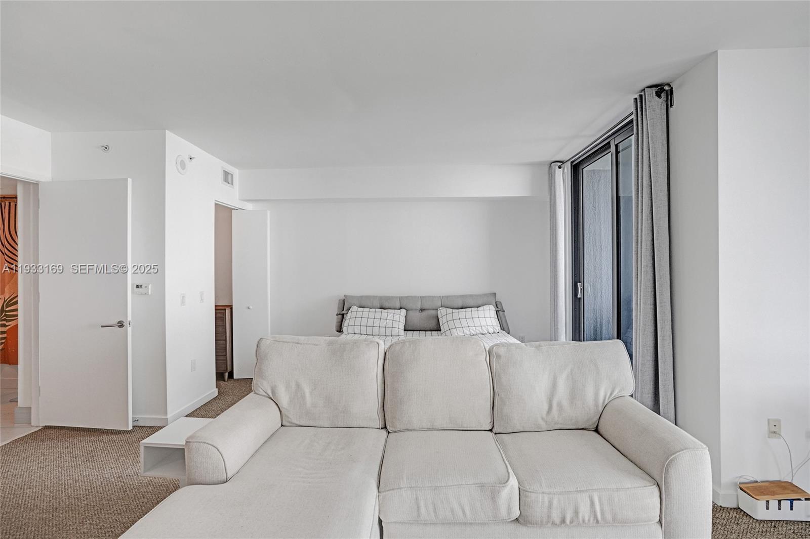 31 SE 6th St #805 Miami, FL 33131