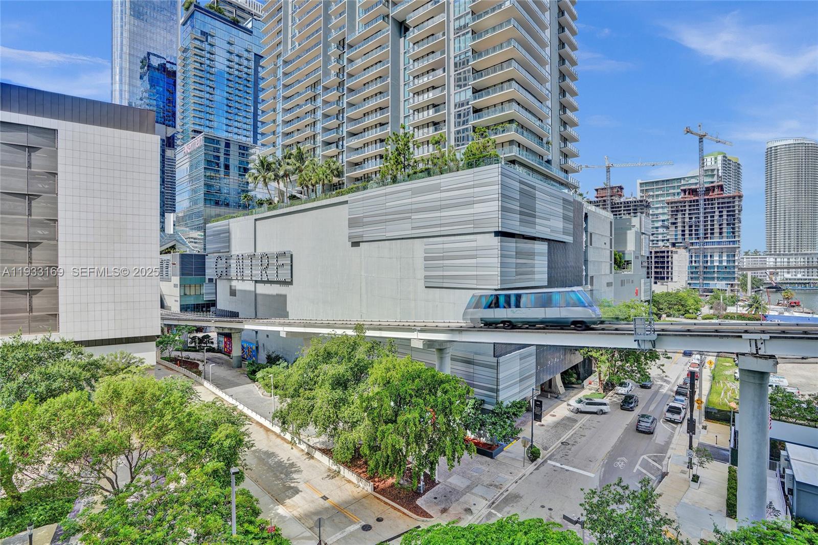 31 SE 6th St #805 Miami, FL 33131