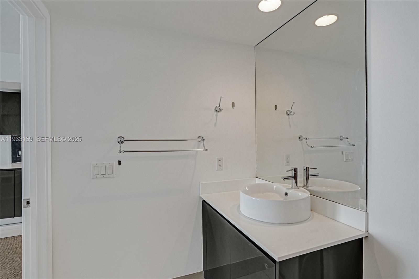 31 SE 6th St #805 Miami, FL 33131