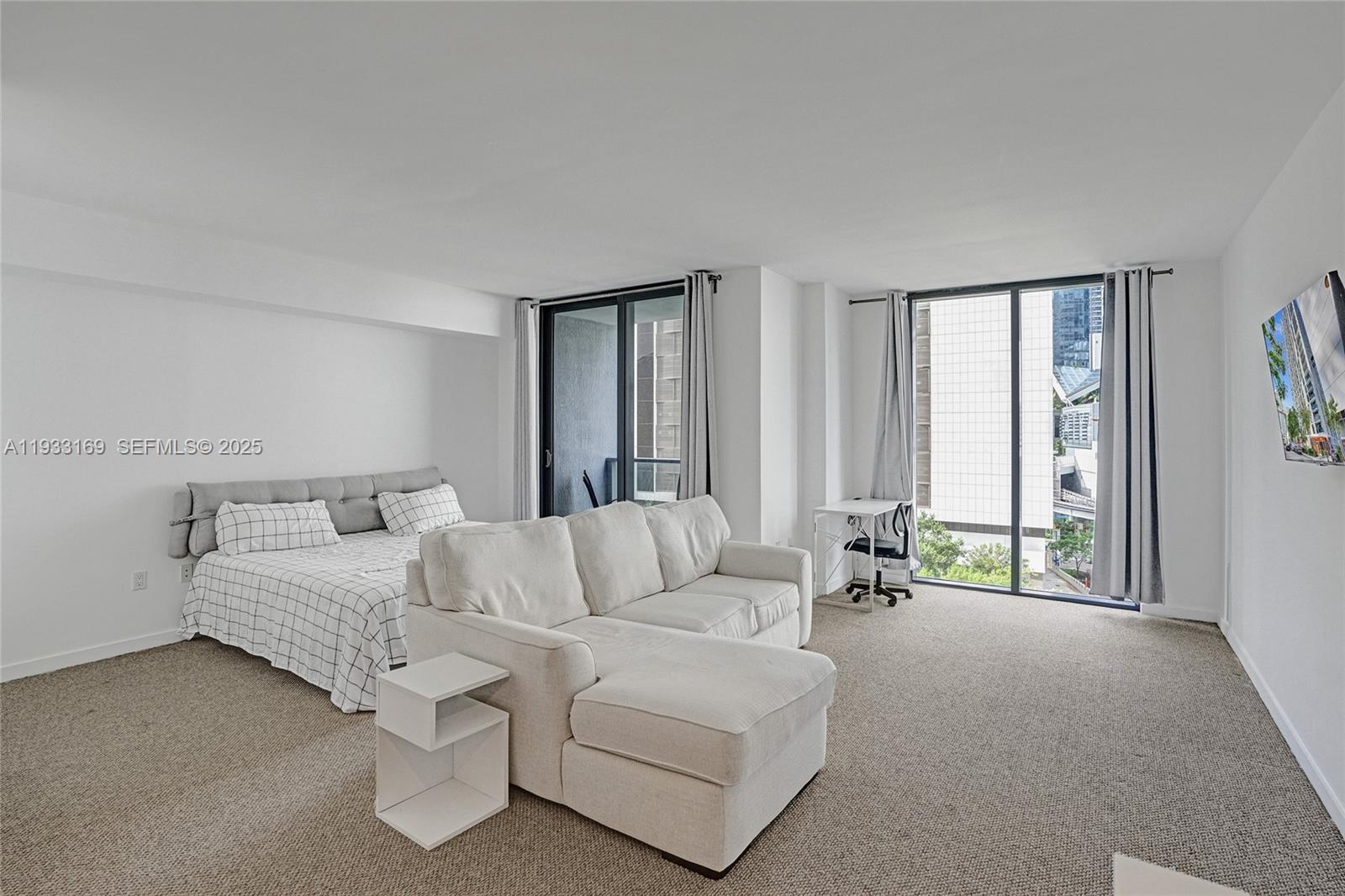 31 SE 6th St #805 Miami, FL 33131