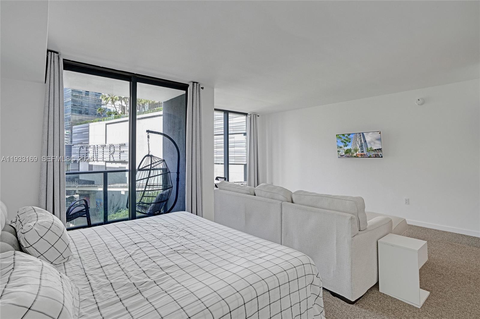 31 SE 6th St #805 Miami, FL 33131