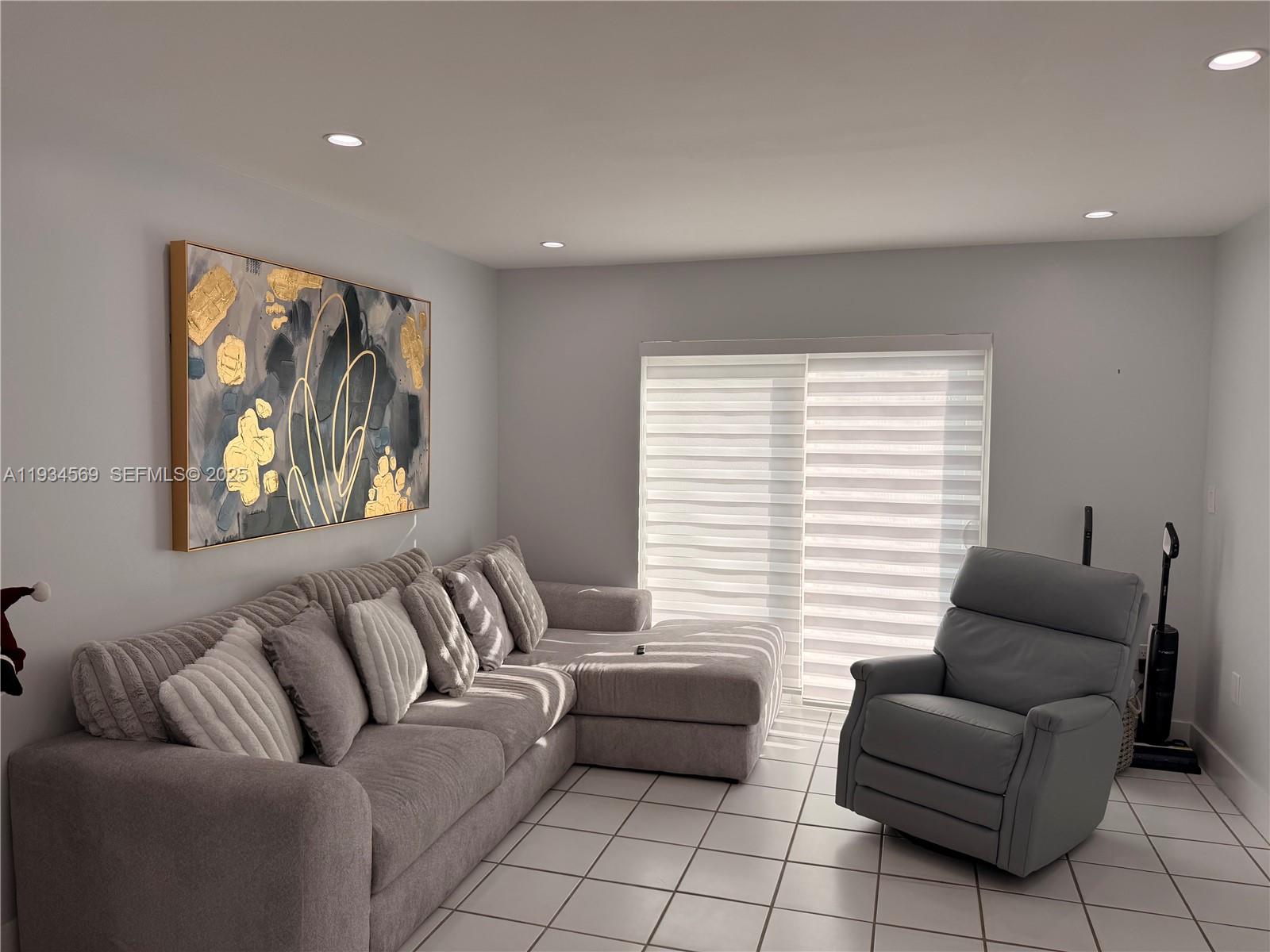 Undisclosed Address Hialeah, FL 33015