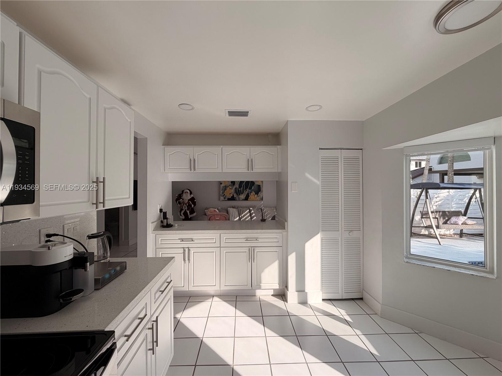 Undisclosed Address Hialeah, FL 33015