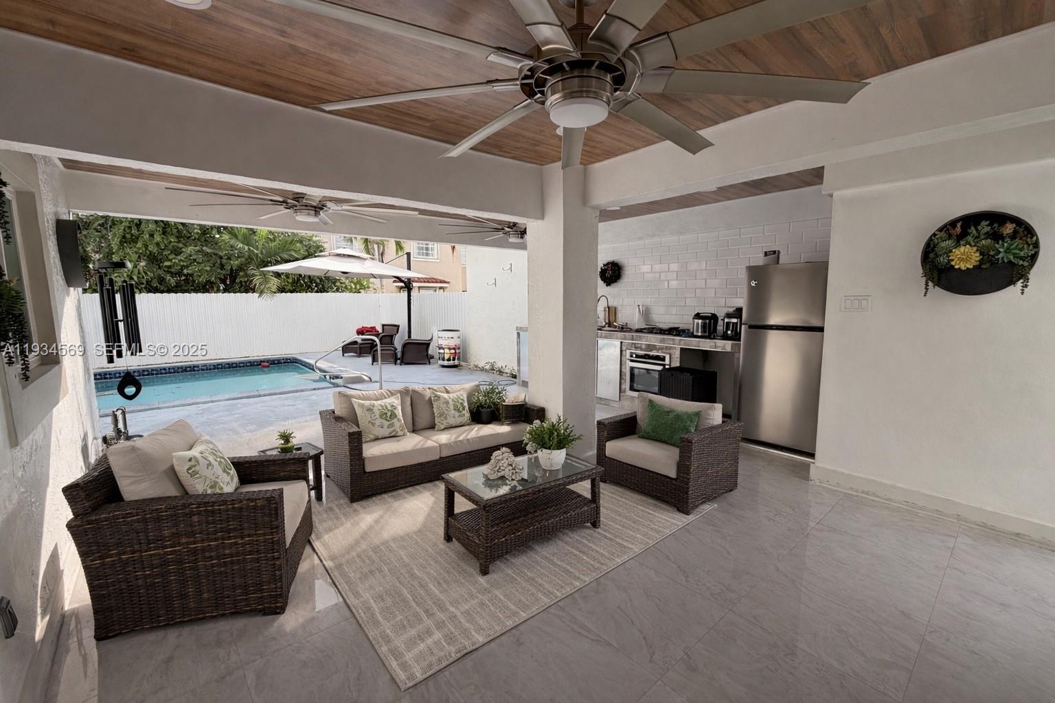 Undisclosed Address Hialeah, FL 33015