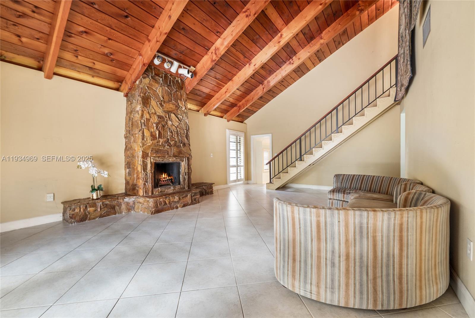 7524 SW 78th Ter Miami, FL 33143